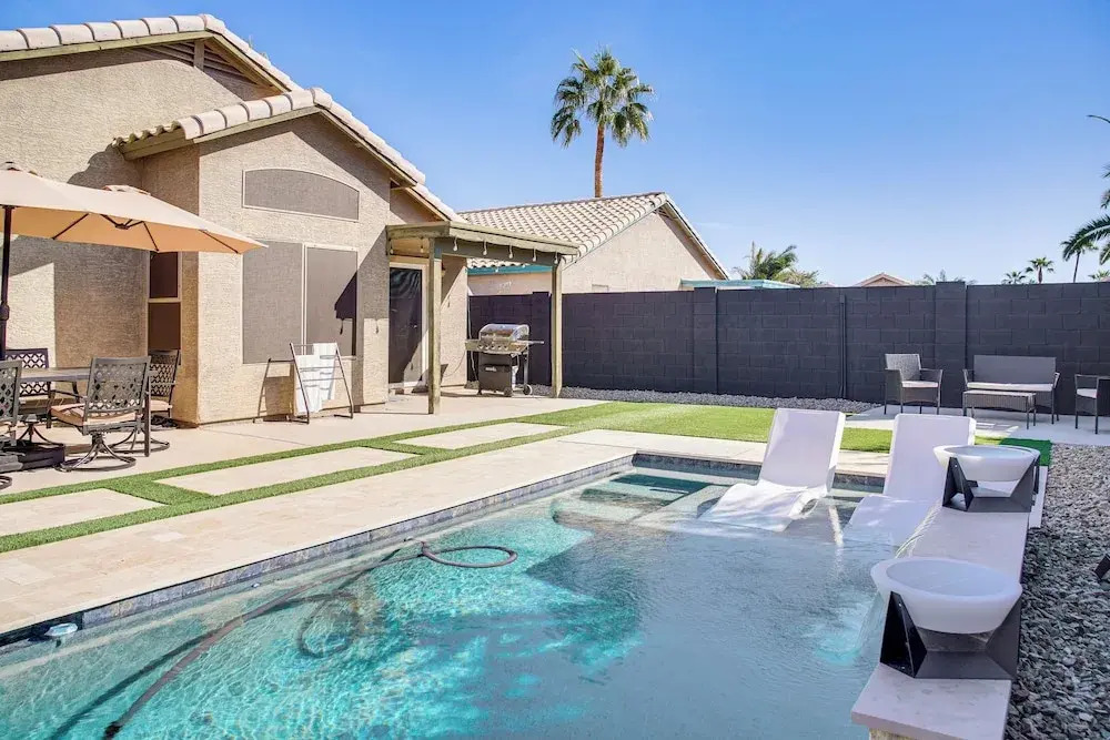 2 Mi to Surprise Stadium! Snowbird Haven w/ Pool