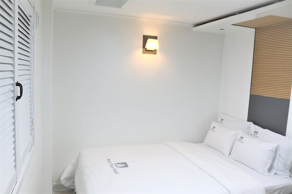 Must Stay Hotel (Han River)