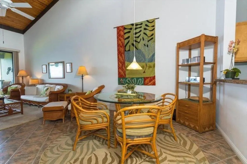 Hale Kania Kai - Surf & Racquet 3302 top floor 3bd/2bth