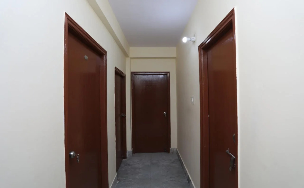 Lakeview Guest House By OYO Rooms