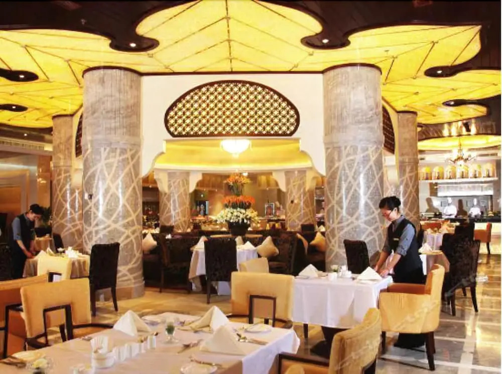 Xinjiang Plaza Guest Building