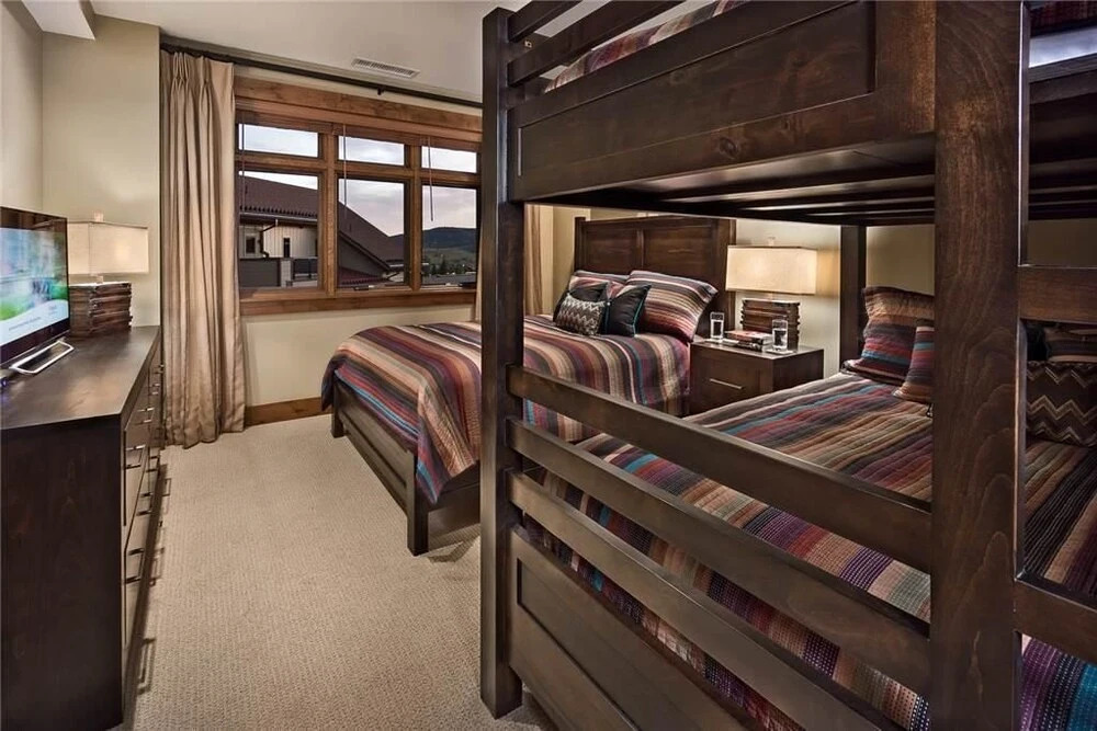 Treasure Mountain 605 4 BedroomCondo By Moving Mountains
