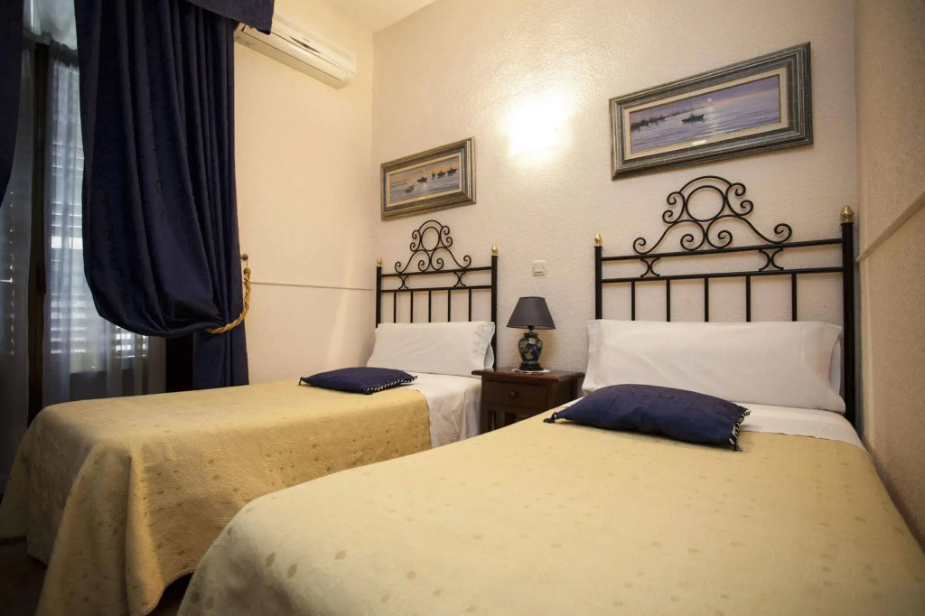 Armesto Rooms