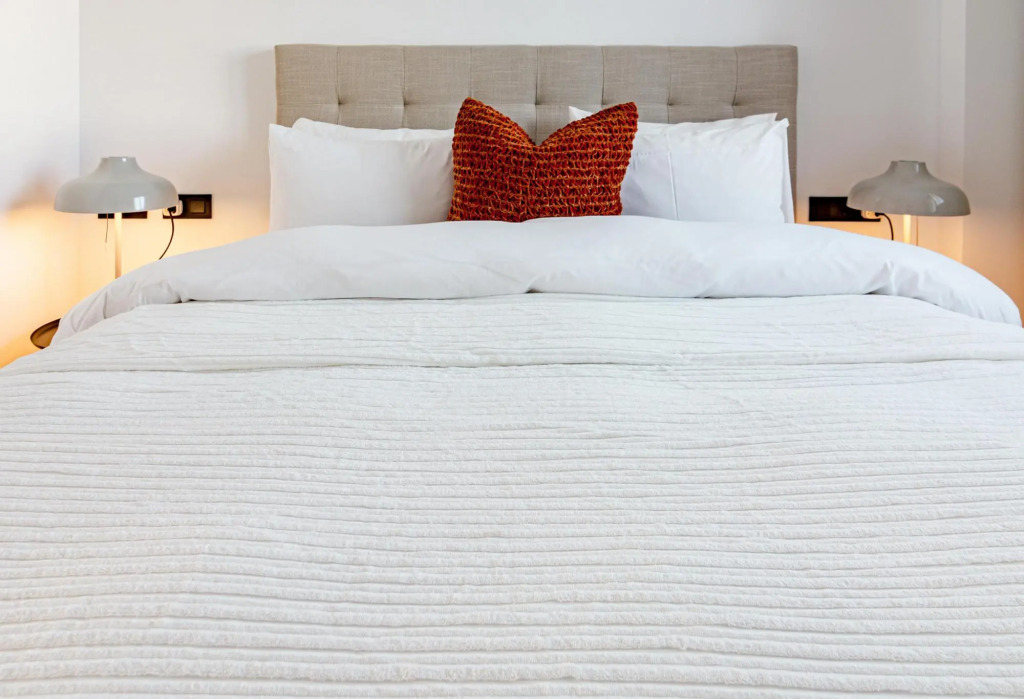 LAE13.1D- Apotel  Estepona hills by Roomservices