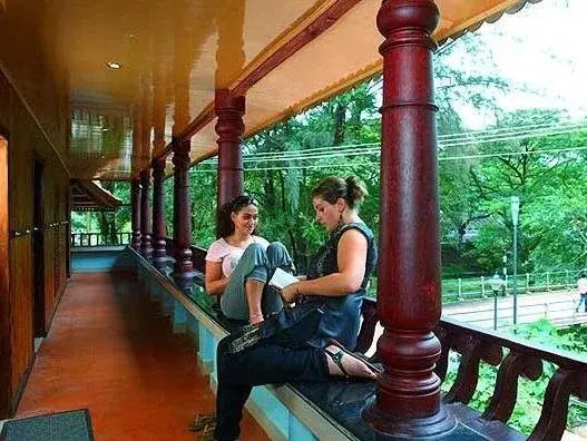 Southcanal Holidays
