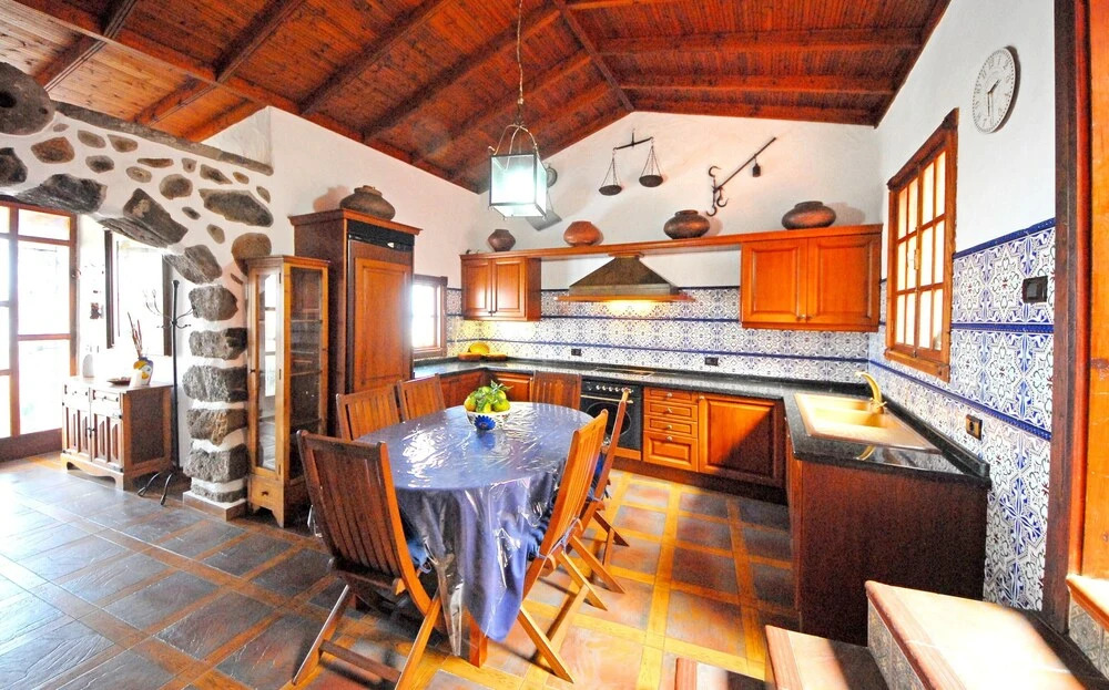 House With 3 Bedrooms in Icod de los Vinos, With Wonderful sea View, E