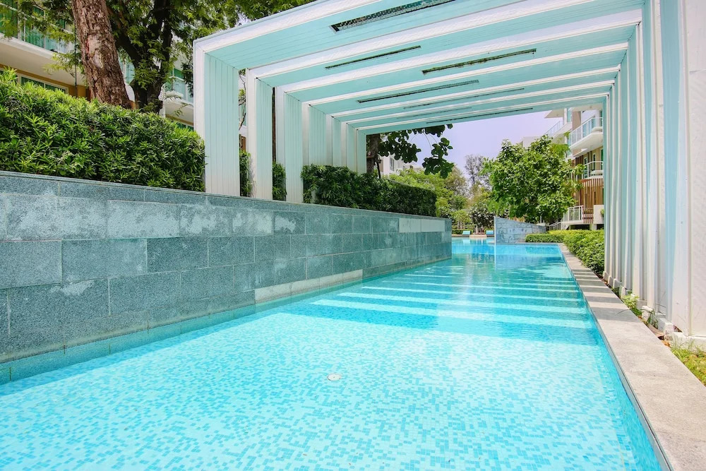 Hua Hin Luxury Beachfront Condo By Mon