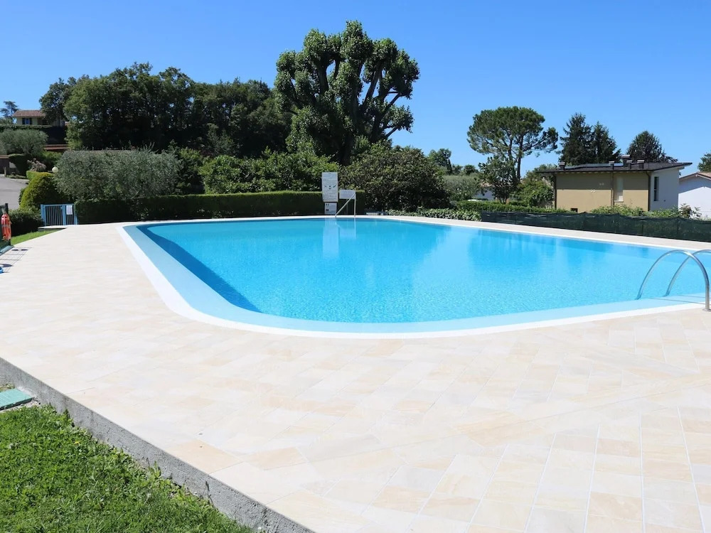 Cottage Near Lake Garda With Pool