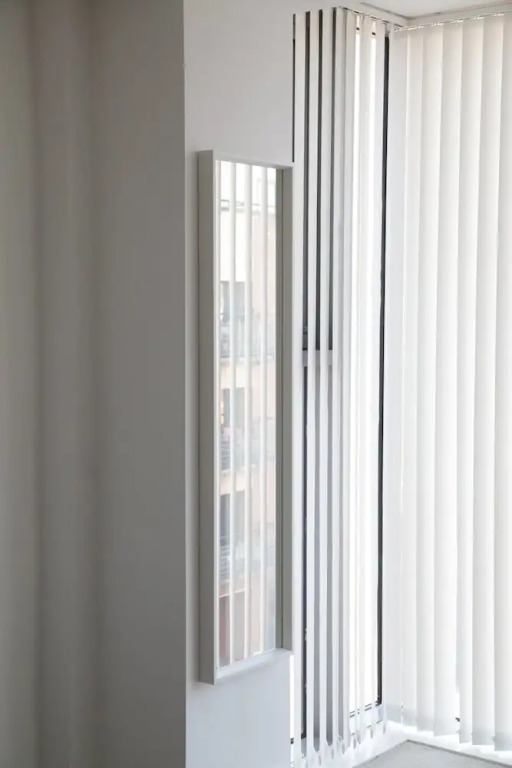Spacious bright apartment w parking