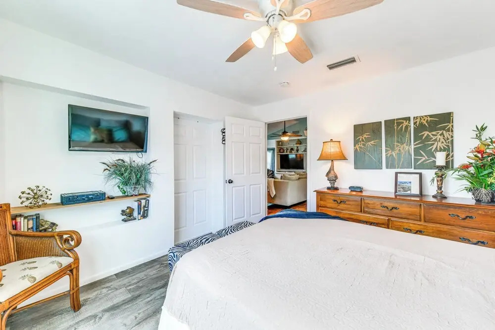 Backyard Hangouts: Bradenton Home Near Dining!