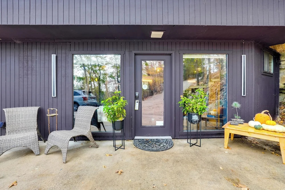 Beaver Lake Group Retreat w/ Decks: 2-unit Combo