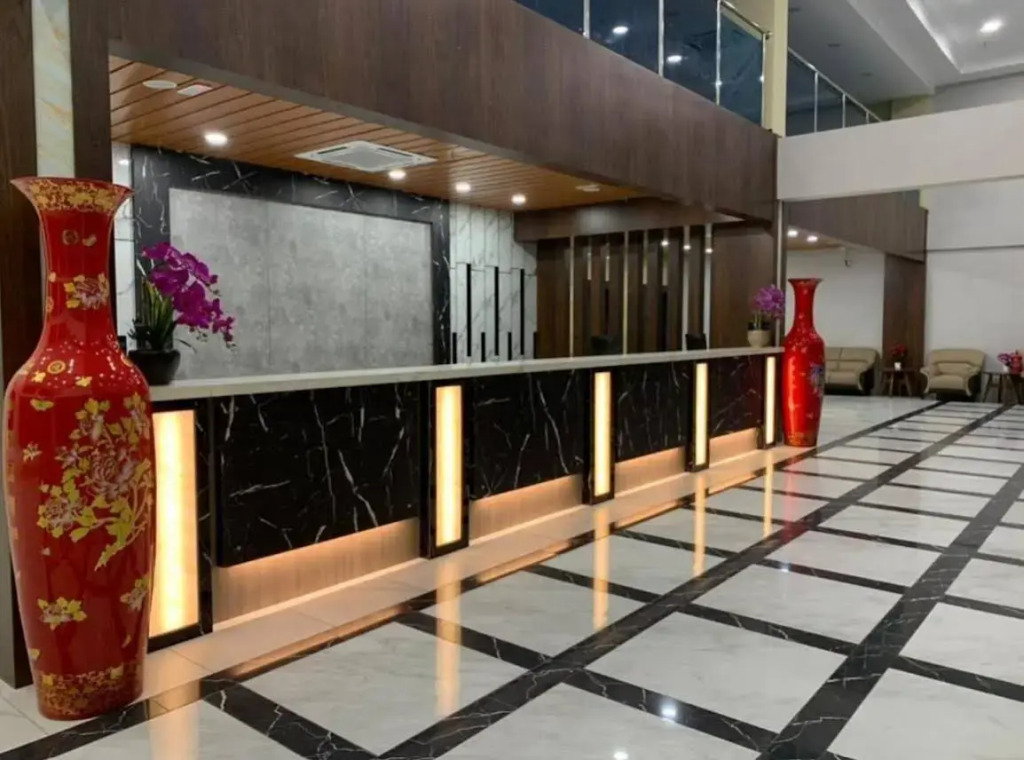 Wing Tat Grand Hotel