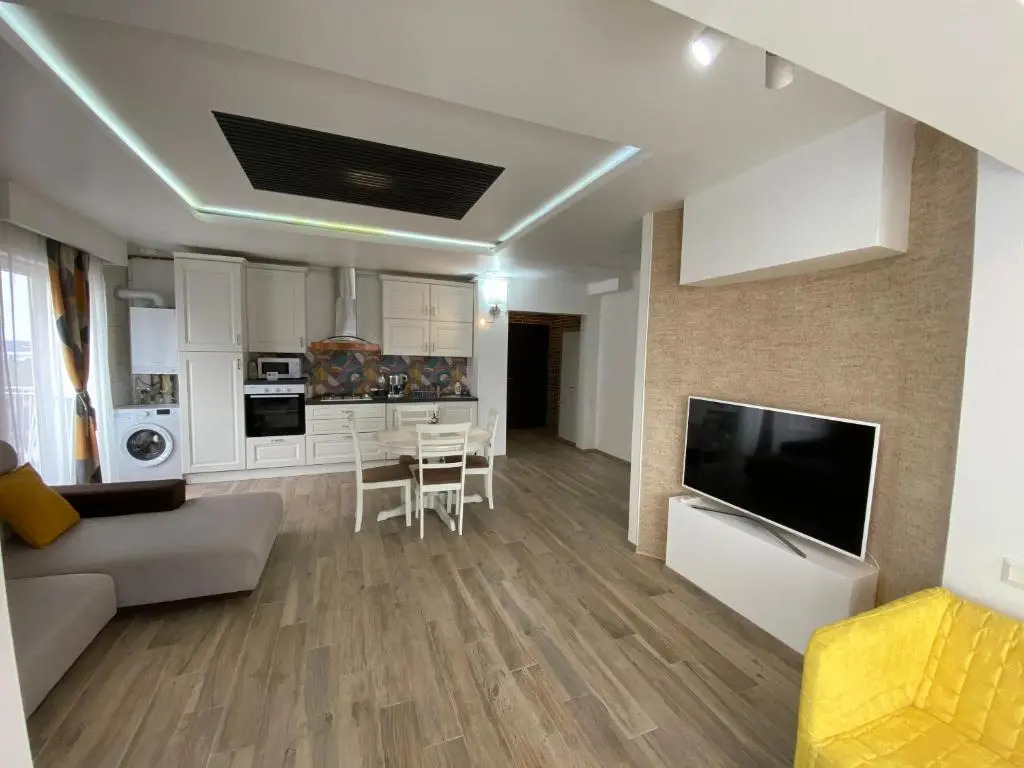 Sunny Deluxe Apartment Cosmopolis