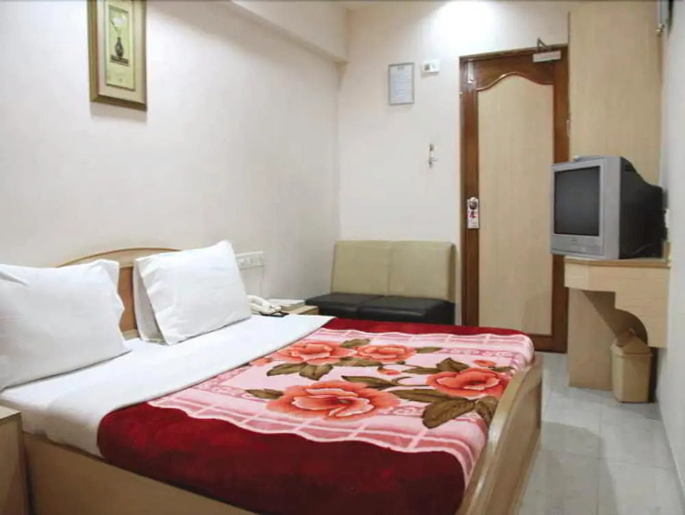 Maruti Hotel