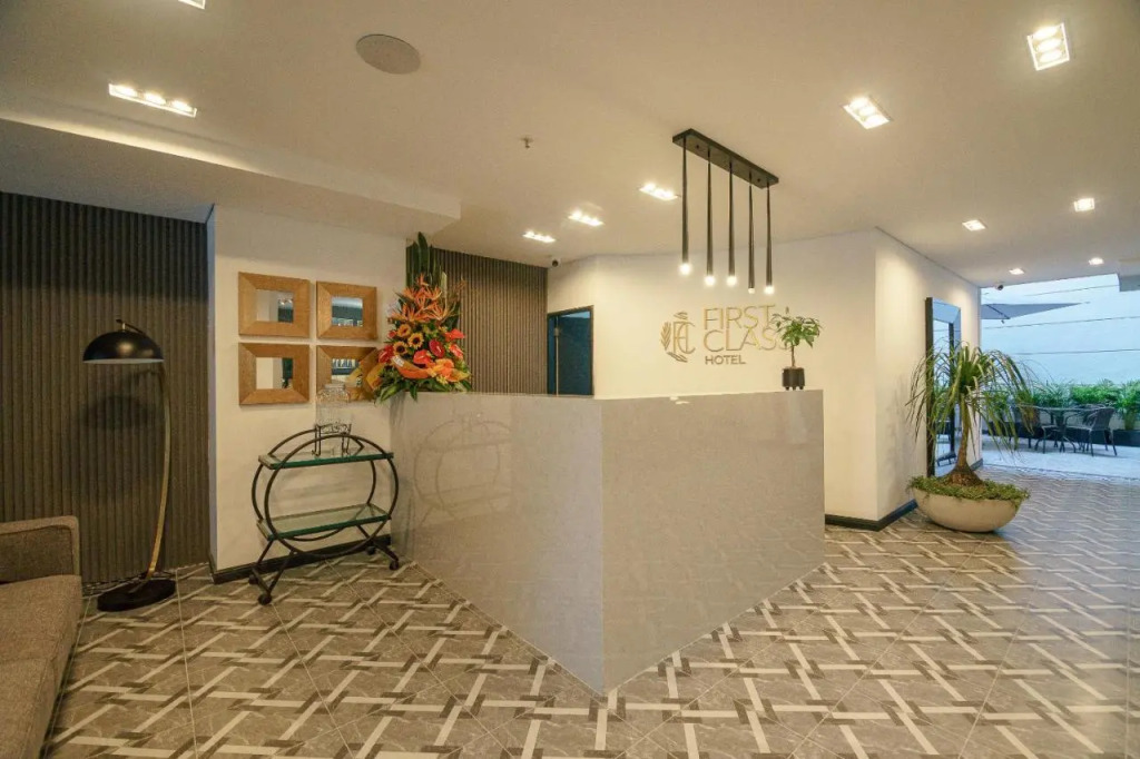 First Class Hotel