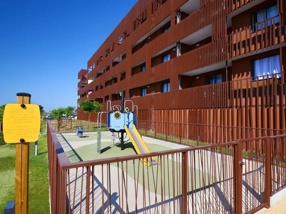 Modern Flat Near the Beach