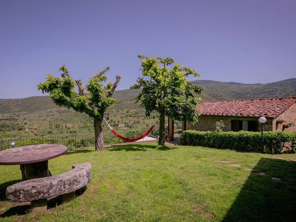 Rustic Villa in Cortona With Swimming Pool