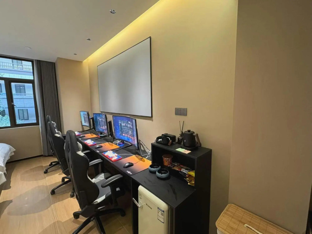 Wuhu Saoxong E-sports Hotel