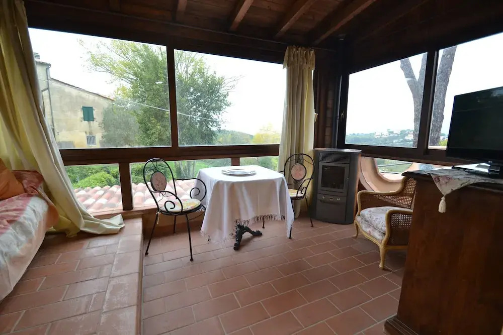 Tuscan Villa with Sea Views