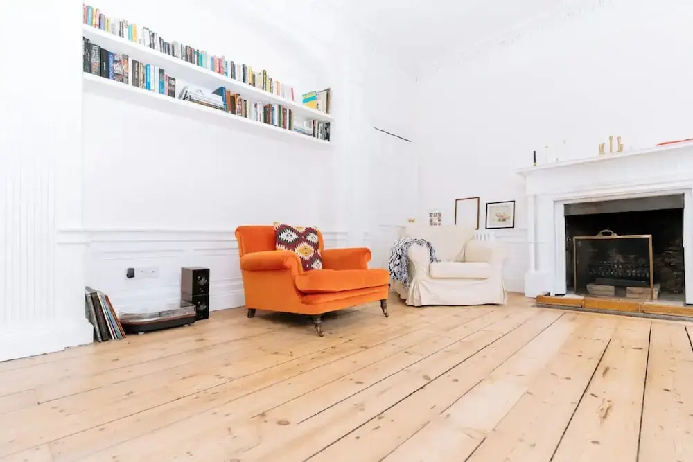 Bright and Cosy 2 Bedroom Flat in Trendy Leith
