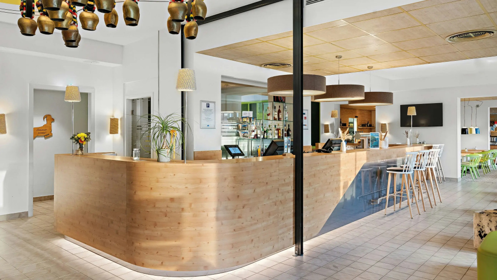 Hey Lou Hotel Piding