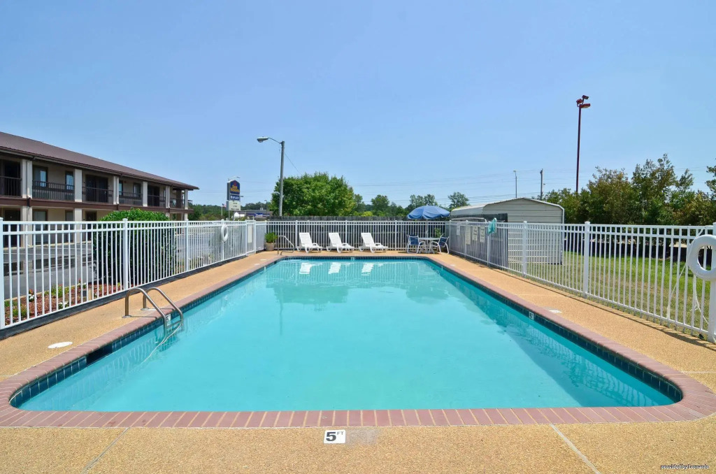 The Jewel Motel