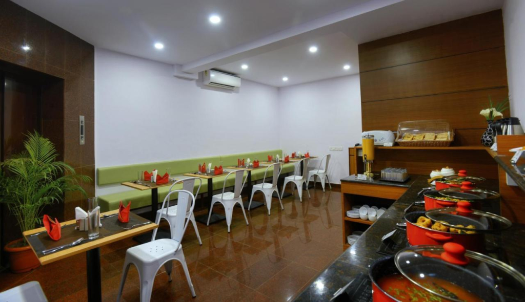 Nova Goa Hotel