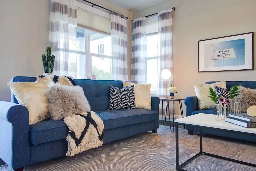 Massive 14 Bed/3.5ba Downtown Home by Domio
