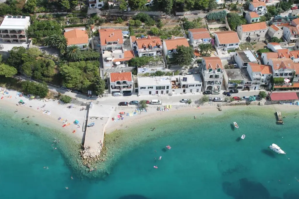 Apartmani Plana, Zaostrog