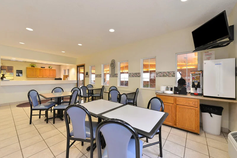 Americas Best Value Inn & Suites