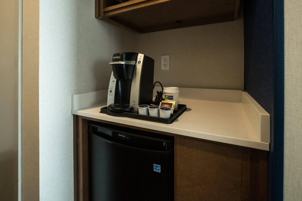 Holiday Inn Express & Suites West Edmonton - Mall Area by IHG