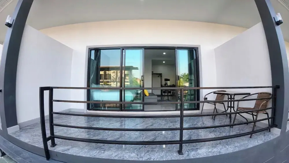 Hillside Premium Hotel