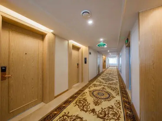 Vienna International Hotel (Xinyang High Speed Rail East Station Branch)