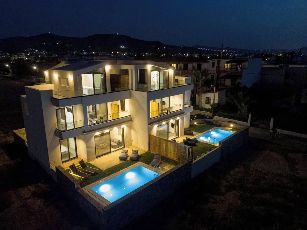 Destino Sea View Villa with private pool