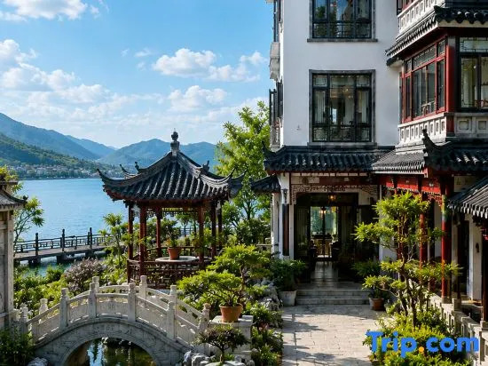 Ai Lian Ju · Jing Xiang Garden Guesthouse