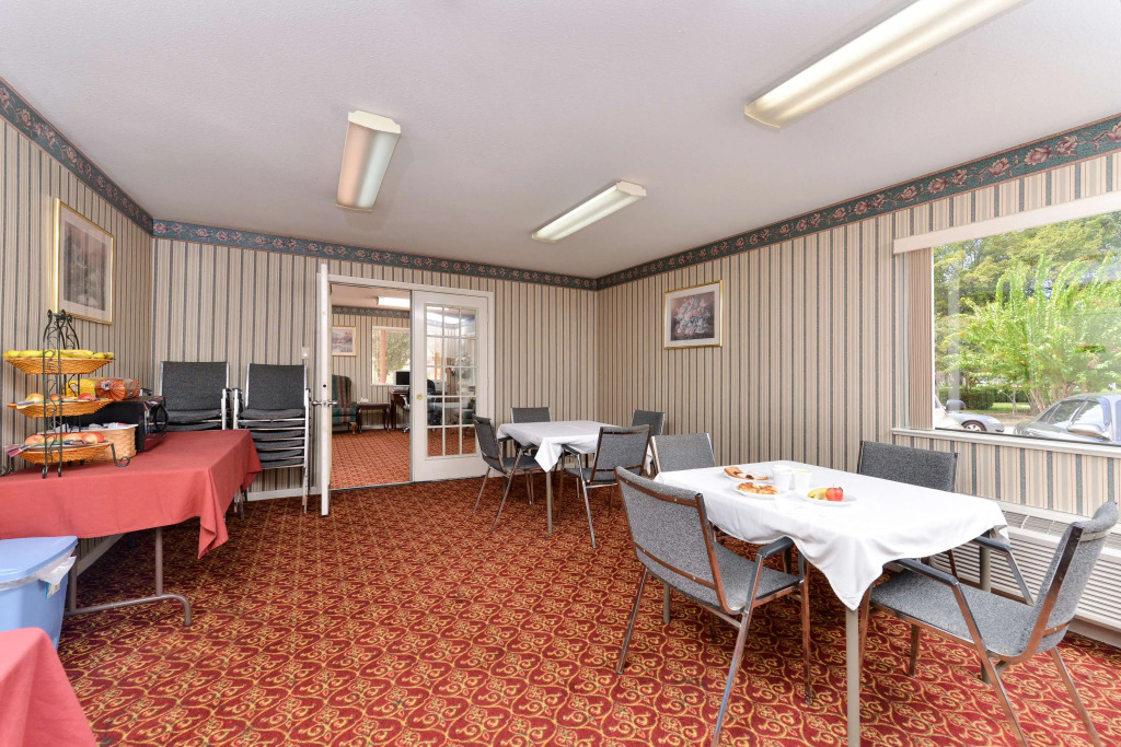 Americas Best Value Inn and Suites Houston/Northwest Brookhollow
