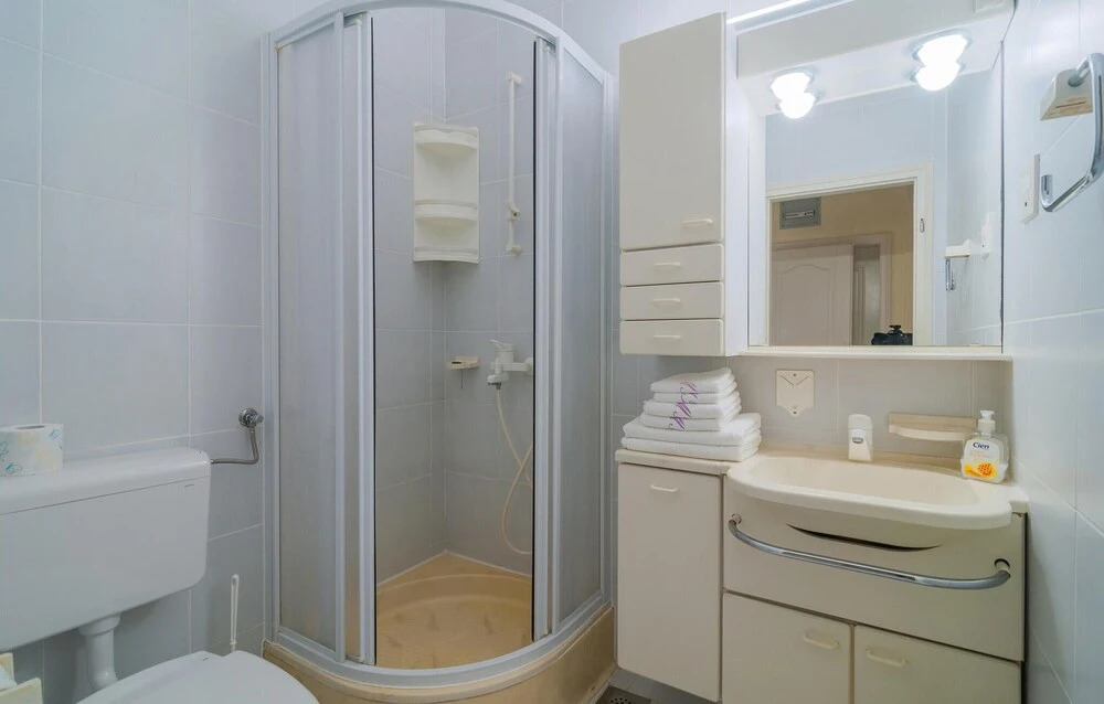 Awesome Apartment in Okrug Donji With 1 Bedrooms and Wifi