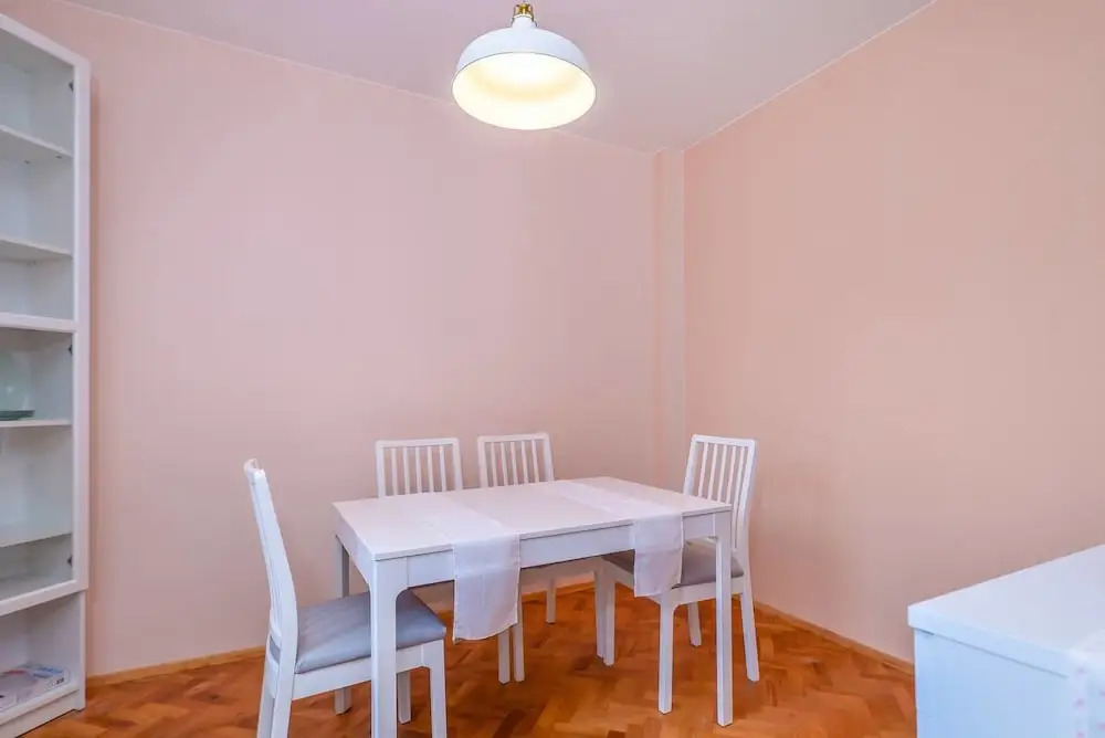 FM Deluxe 2-BDR Apartment - Sunshine
