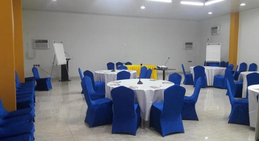 Zambezi Inn Airport Hotel