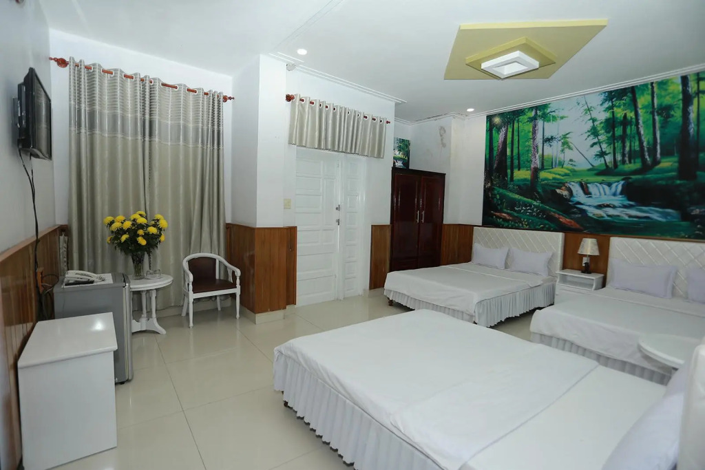 Thanh Long Hotel