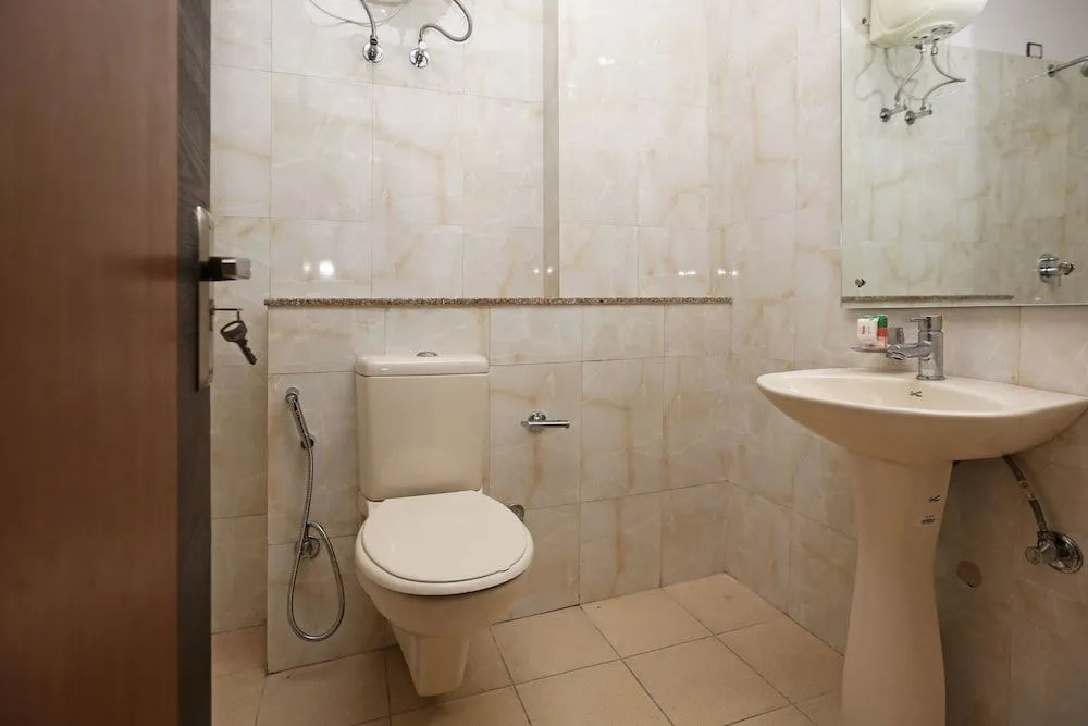 Capital O 8481 Le Tara Residency