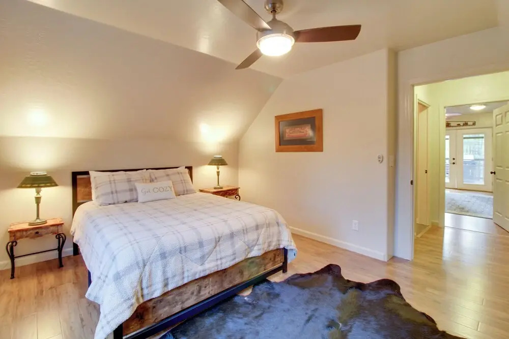 1 Mi to Rainbow Lake: Wooded Retreat w/ Deck!