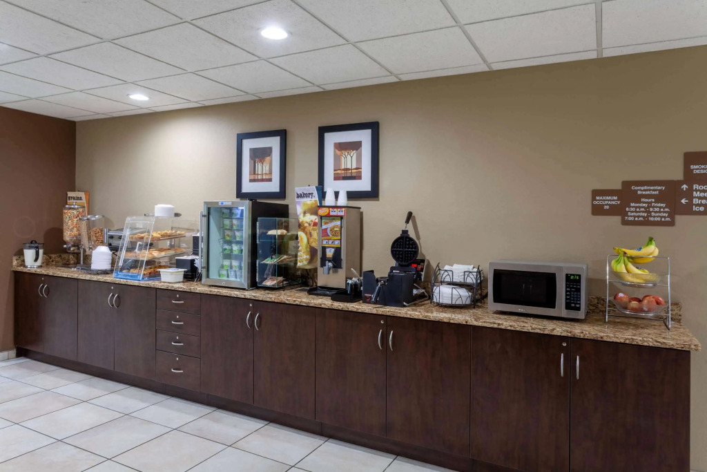 Microtel Inn & Suites by Wyndham Columbia/At Fort Jackson