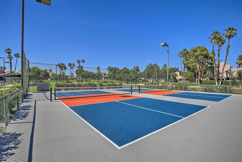 Sleek Rancho Mirage Villa: Patio, Pool, Golf!