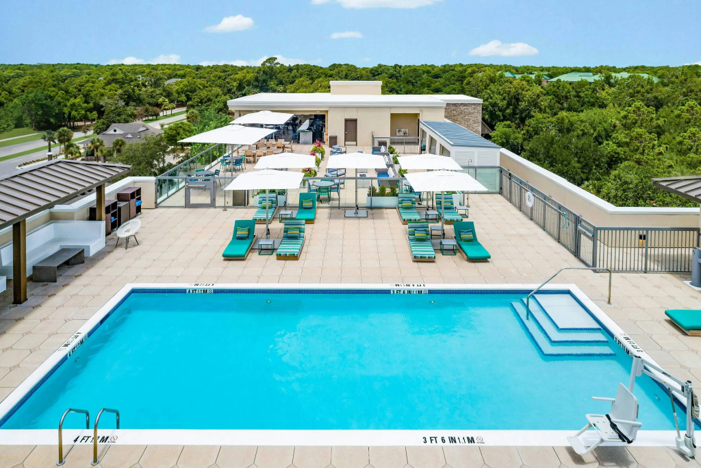 Отель Courtyard by Marriott Hilton Head Island
