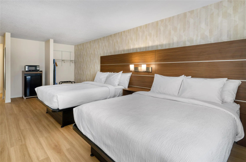 Baldwin Inn & Suites, SureStay Collection by Best Western