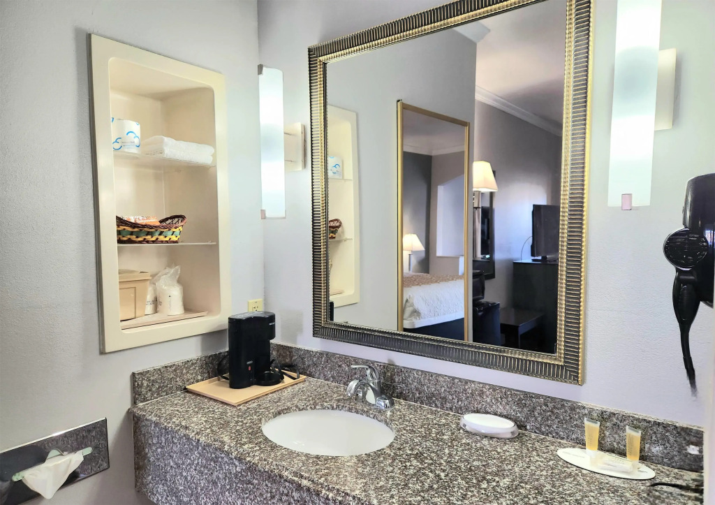 Days Inn by Wyndham Robstown