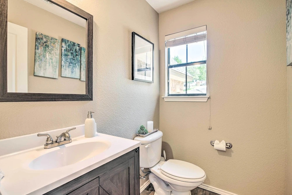 Updated Retreat With Game Room & Boat Ramp Access!
