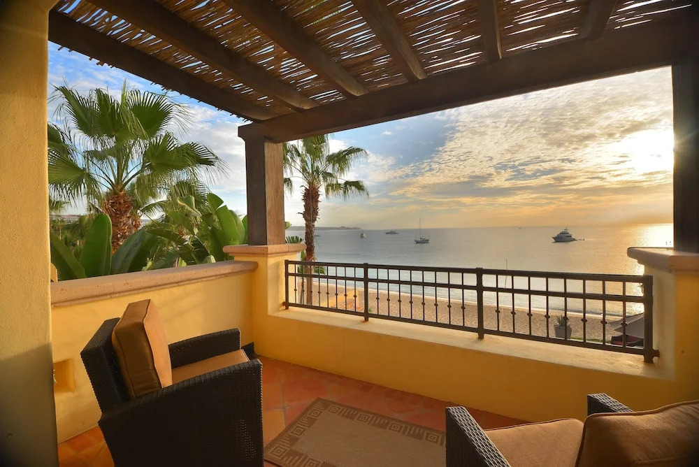 Opulent Medano Beachfront Villa W/beach Club Access: Hacienda Villa 11