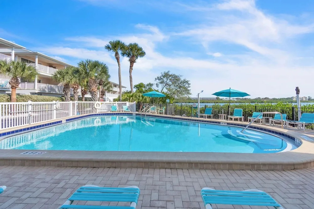 Bayview Villas - Bayview Shores